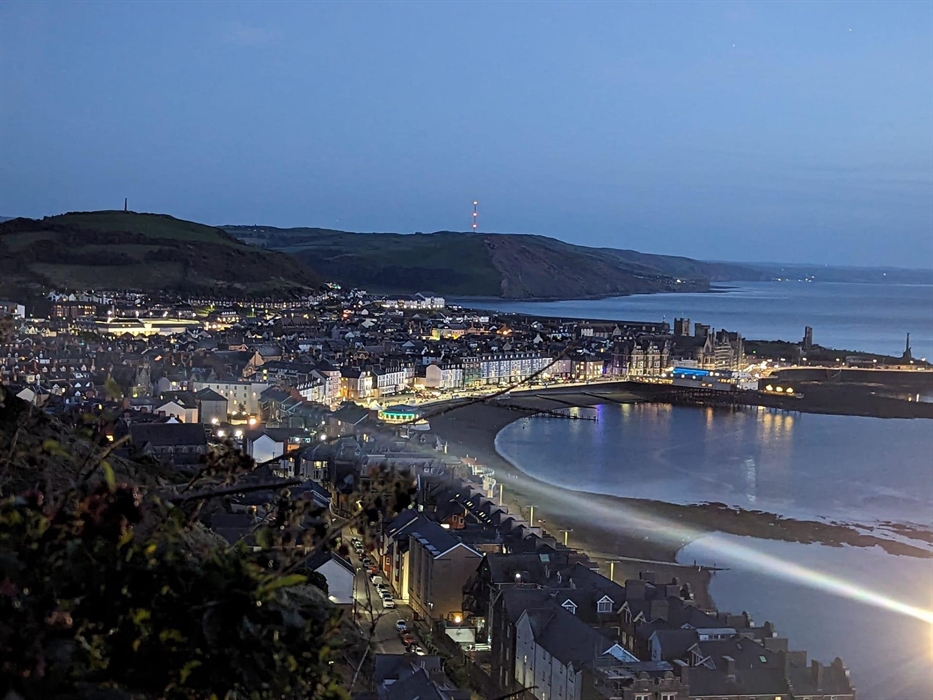 A short walk over Constitution Hill brings you to the lovely seaside town of Aberystwyth. A university town, it has an arts centre and plenty of eater