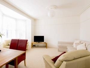 Top Flat 38 Victoria Avenue