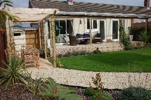 Thistleboon - garden & furnished verandha