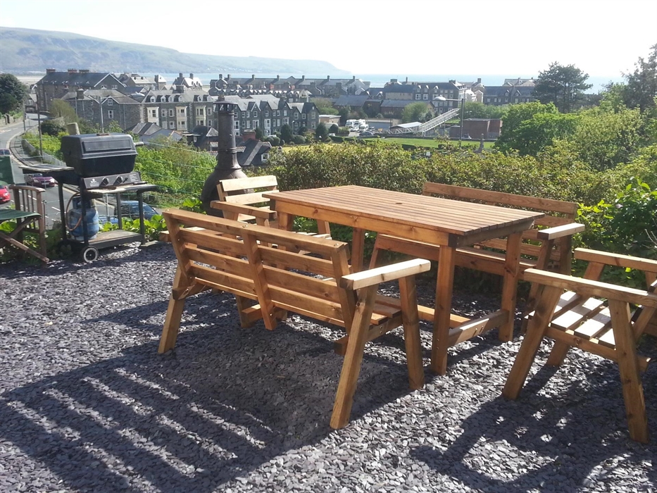 Shared terrace with BBQ