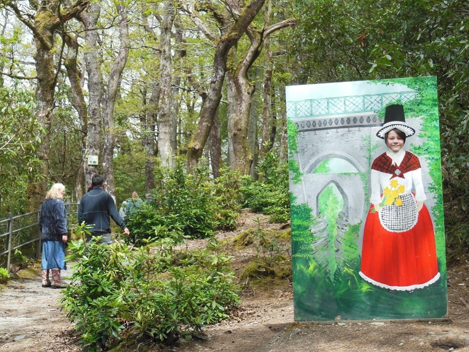 Welsh traditional costume