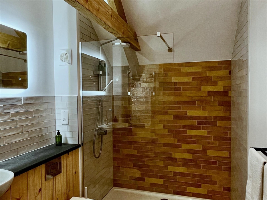 The deluge shower is generous