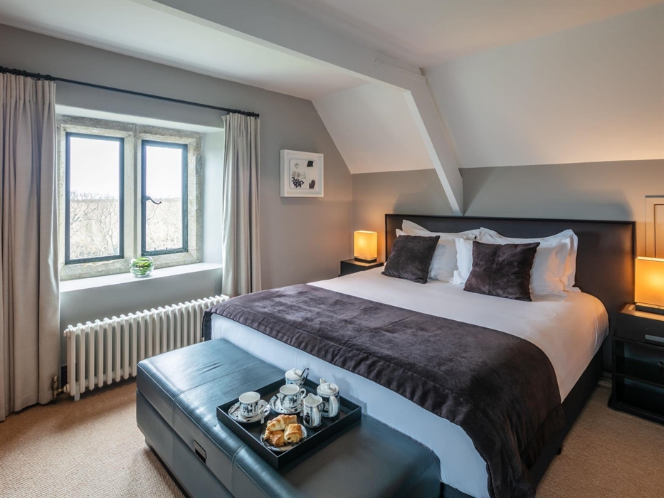 Treetops Bedroom, Penrhiw Priory