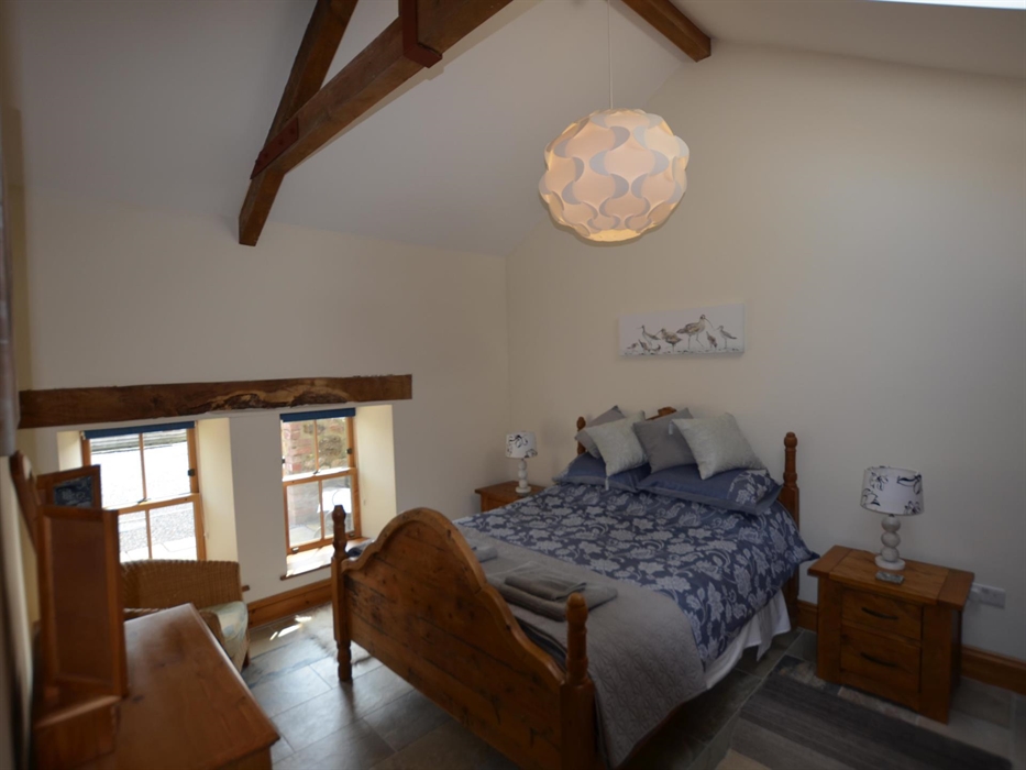 The piggery, king size bed