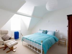 Top Flat 38 Victoria Avenue