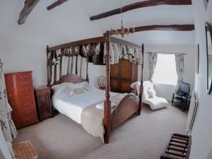 The Penrhos Arms - Four Poster Room