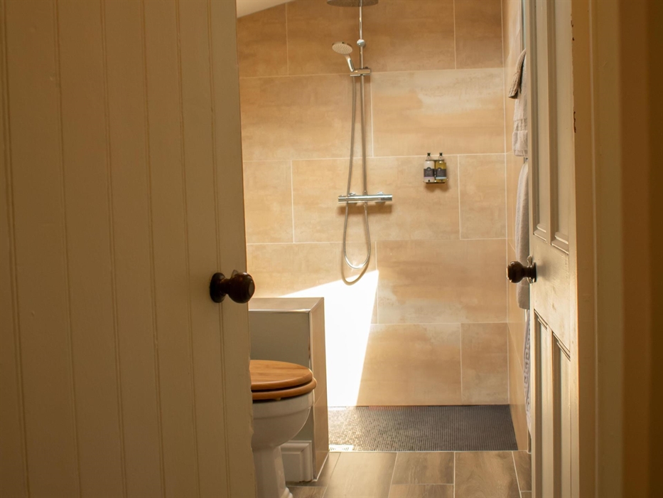 Y Llwchwr King/Family Room Wet Room En-Suite