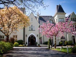 Glen-Yr-Afon Hotel
