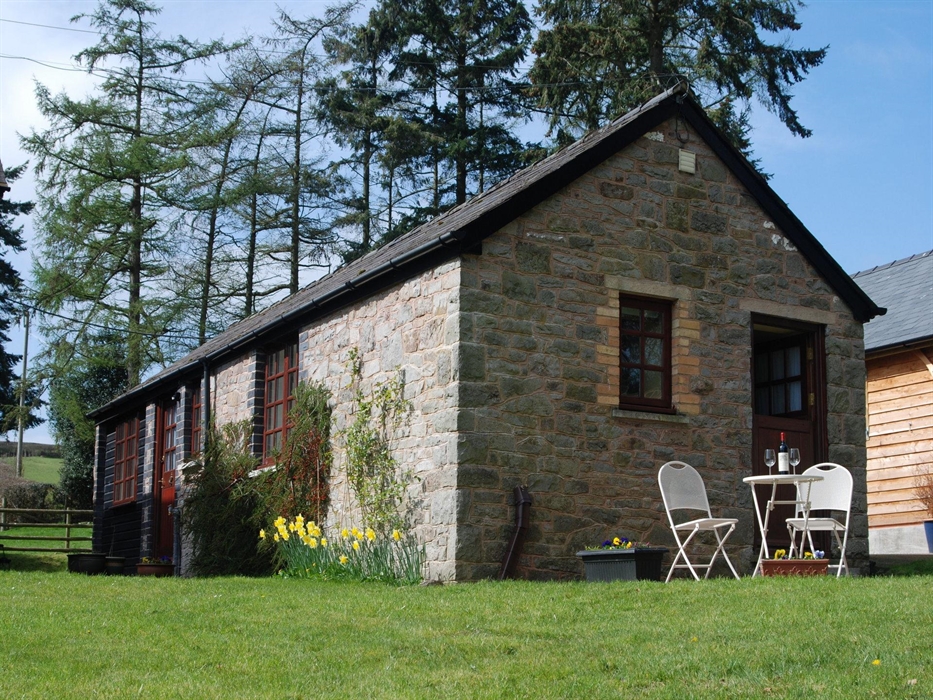 Dark skies holiday cottage for two in the Brecon Beacons offering comfort views and much more.