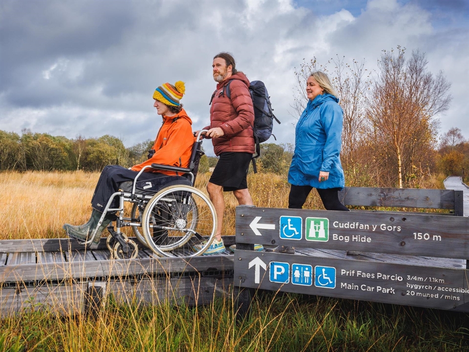 Cors Caron offers excellent accessible facilities