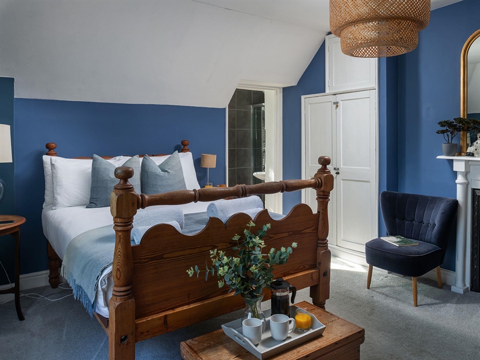 The Cors Country House