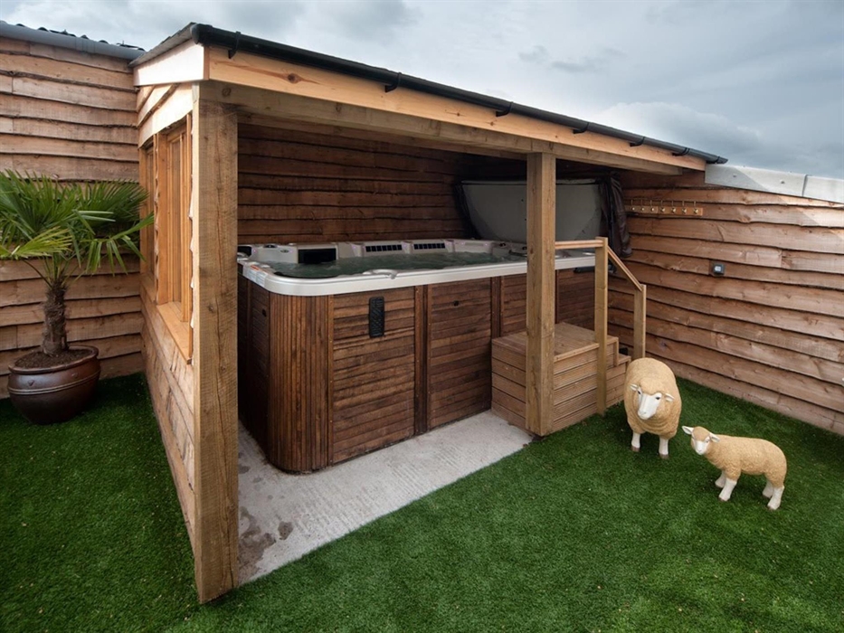 Crai Valley Eco Lodges