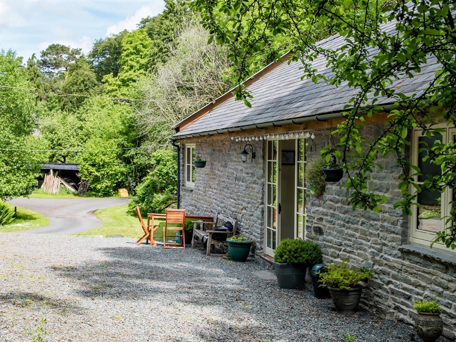 Front of Drovers Retreat