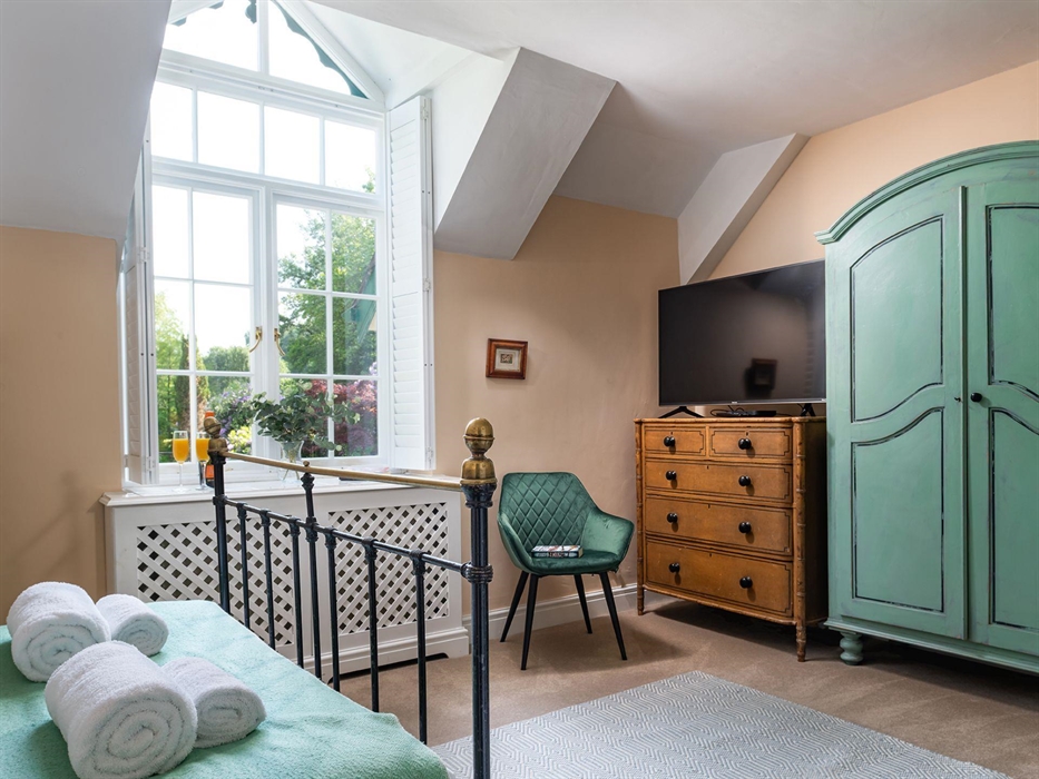 The Cors Country House