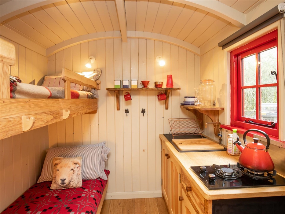 Shepherd's Hut at Graig Wen, Snowdonia
