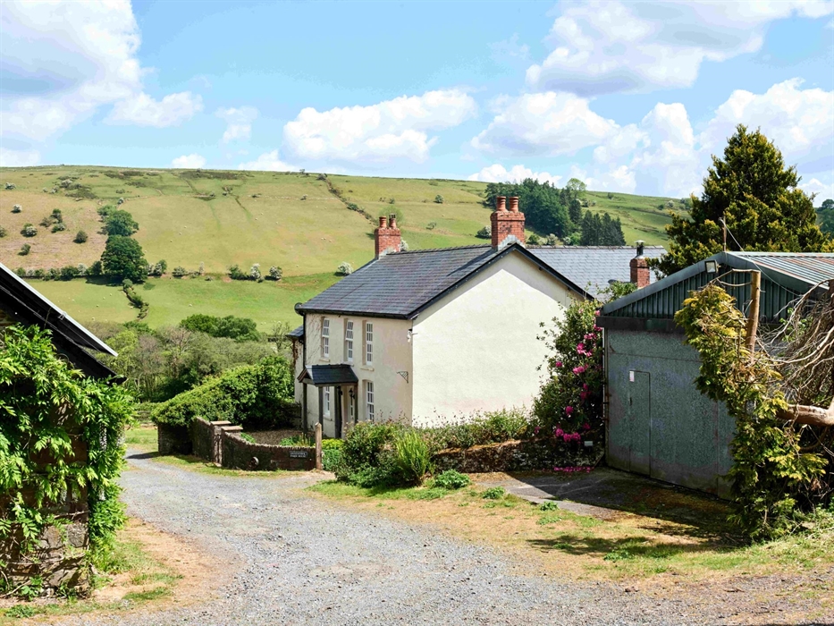 Onnen Fawr Farmhouse