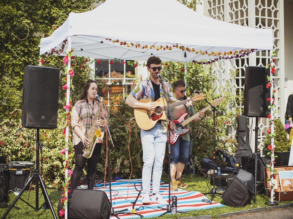 Live Music with great vibes | Image Credit: Heather Birnie