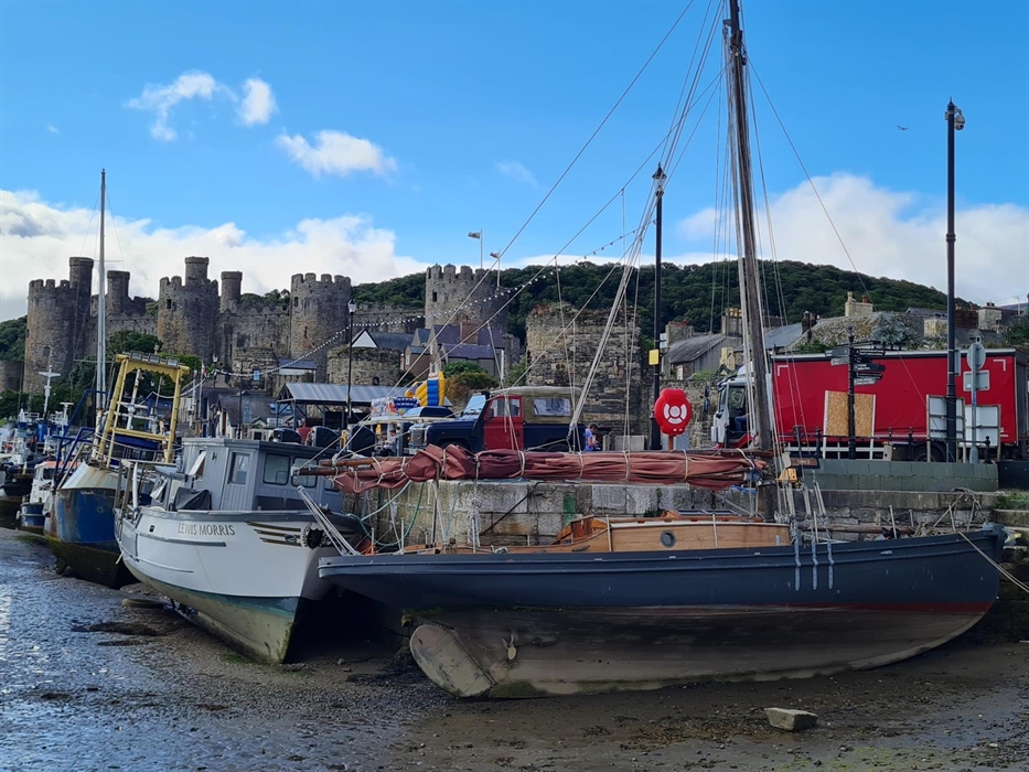 Conwy castle, boats, Conwy sightseeing, Conwy tours, Conwy guided tours, walking tours