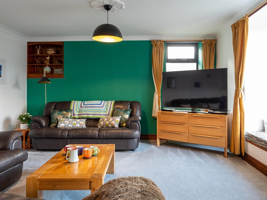 Snowdonia holiday cottage with views