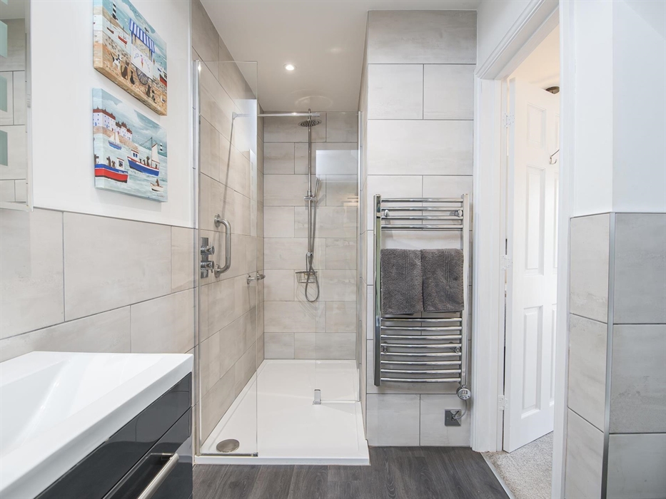 Downstairs Ensuite Bathroom