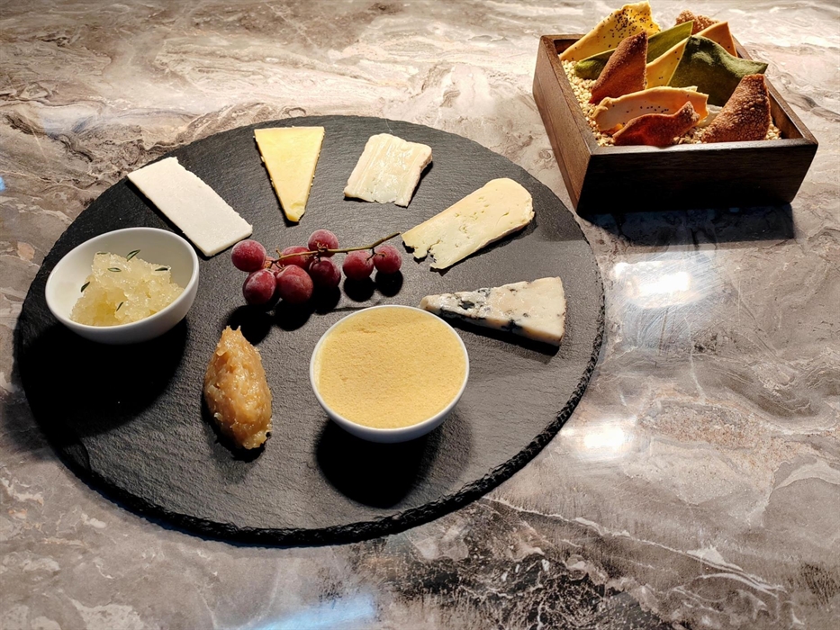 Local Welsh cheeses with homemade chutney and crackers