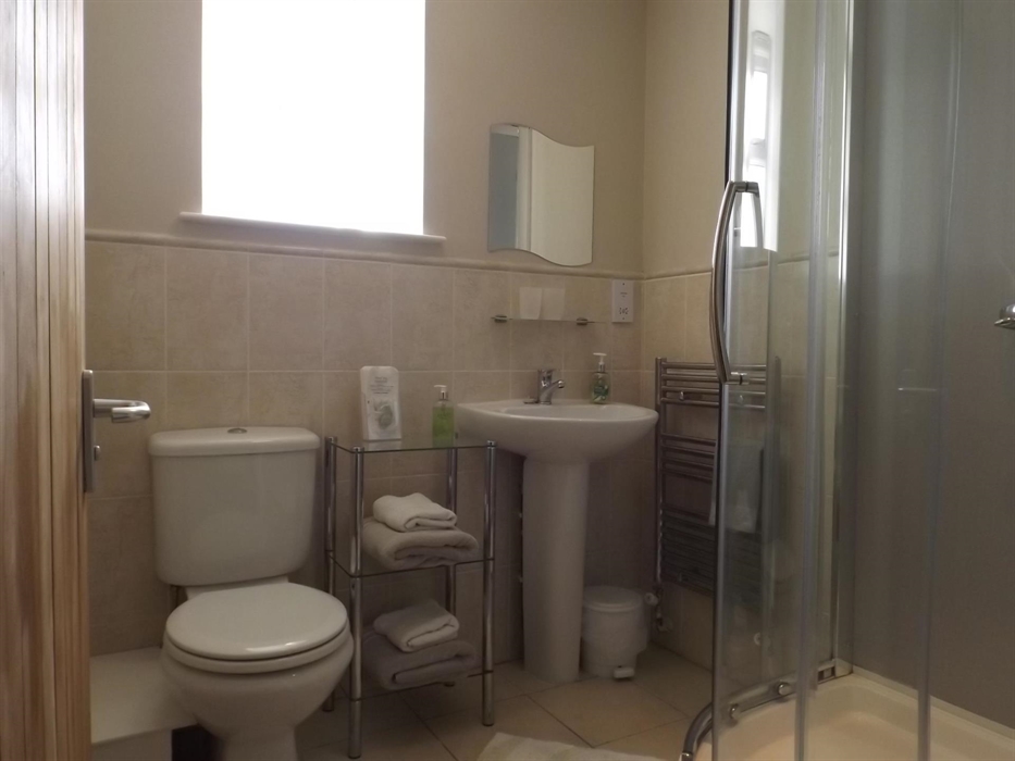 Stables twin bedroom en suite