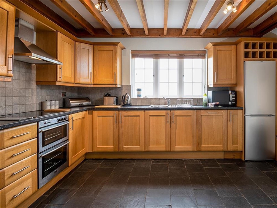 Bryn Goleu kitchen 2