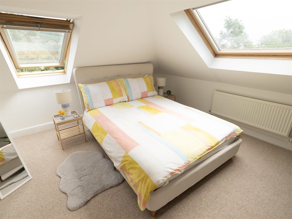 Double bedroom, en suite adjacent