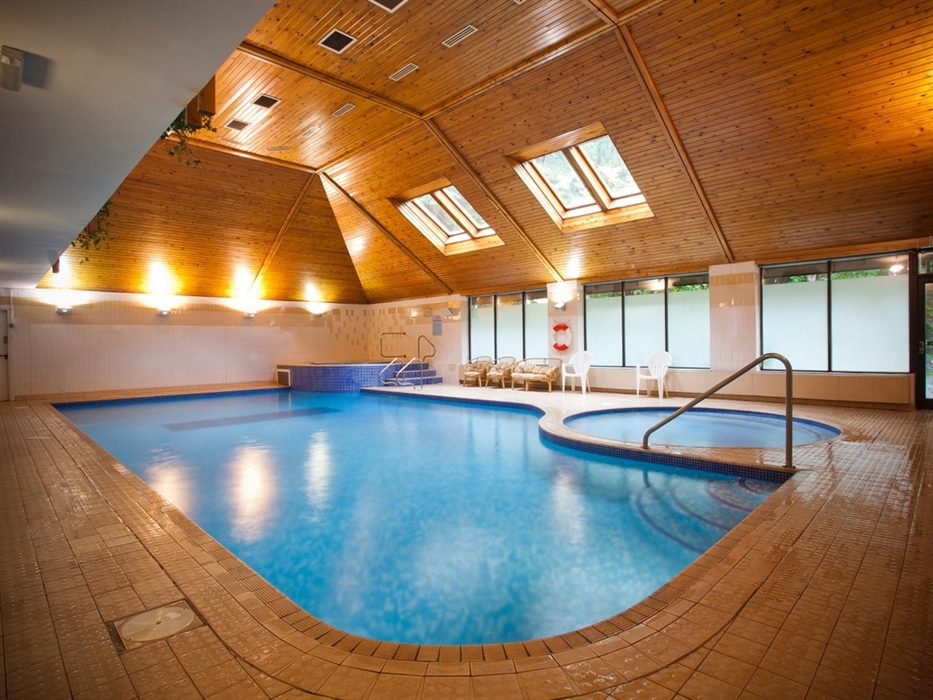 Free use of the leisure at the Waterloo hotel for all guests at Coedfa house.  5 min walk from Coedfa to include pool, sauna, steam, jacuzzi and gym