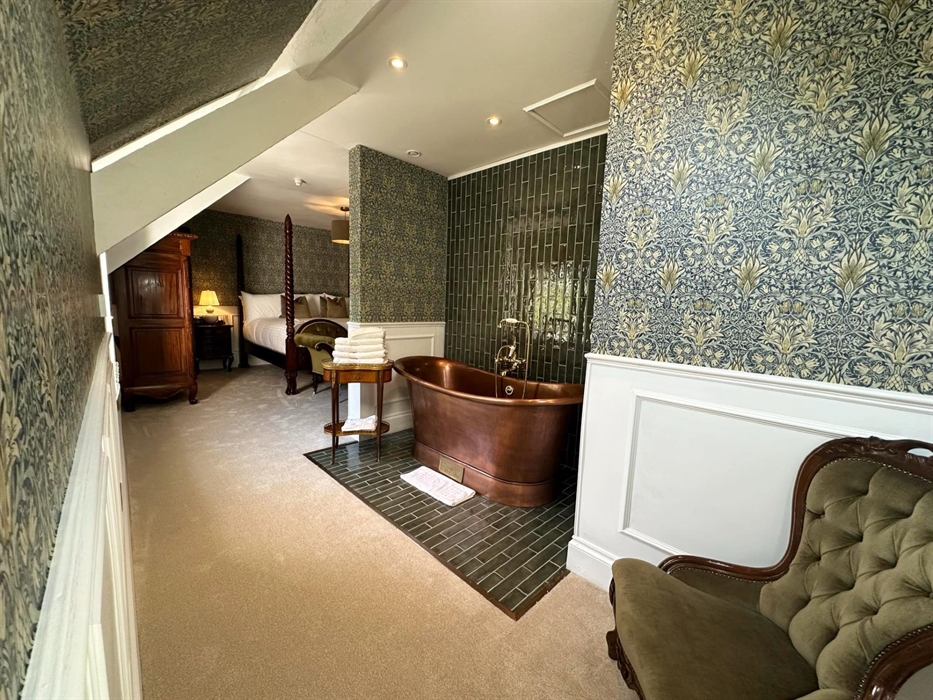 Sir Robert Armstrong-Jones room at 5* Plas Dinas Country House in North Wales.