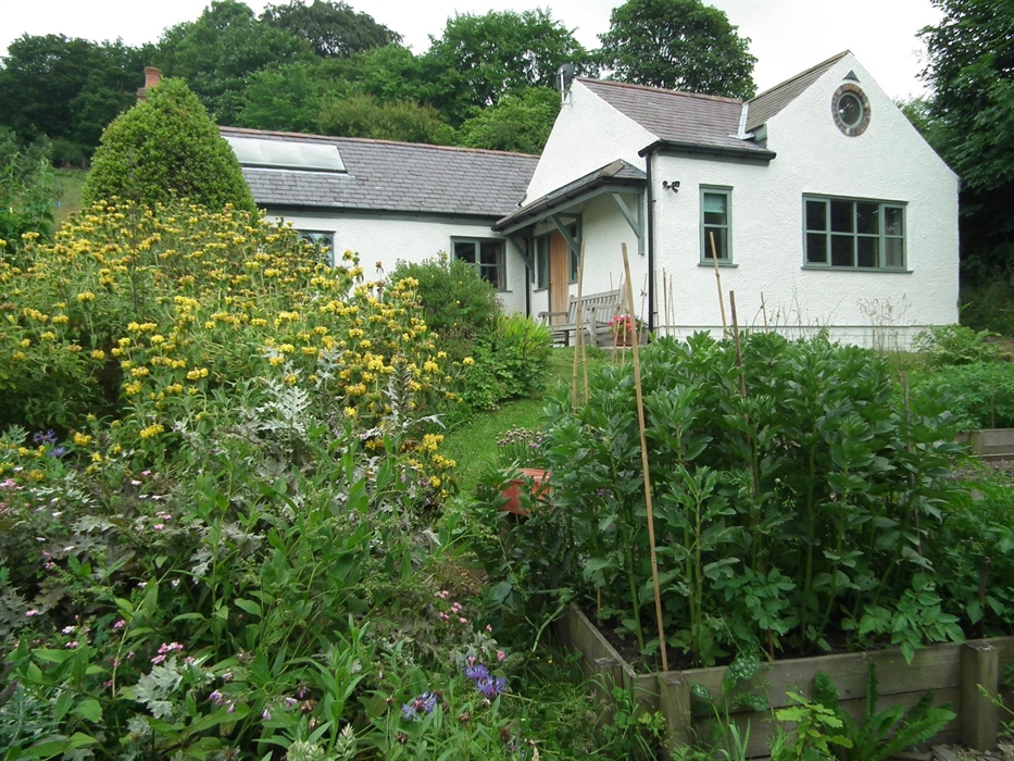 View of the cottage and garden