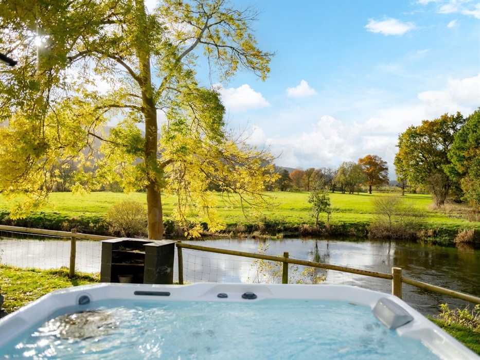 Hot tub views you wont forget in a hurry