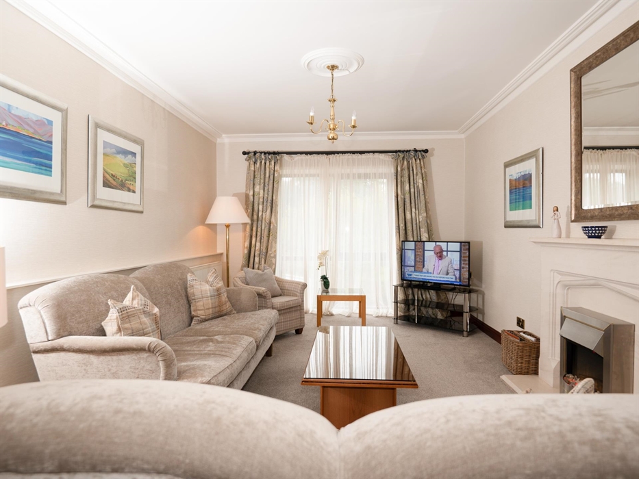 With a separate Lounge Area, the Brecon Suite is that perfect home from home