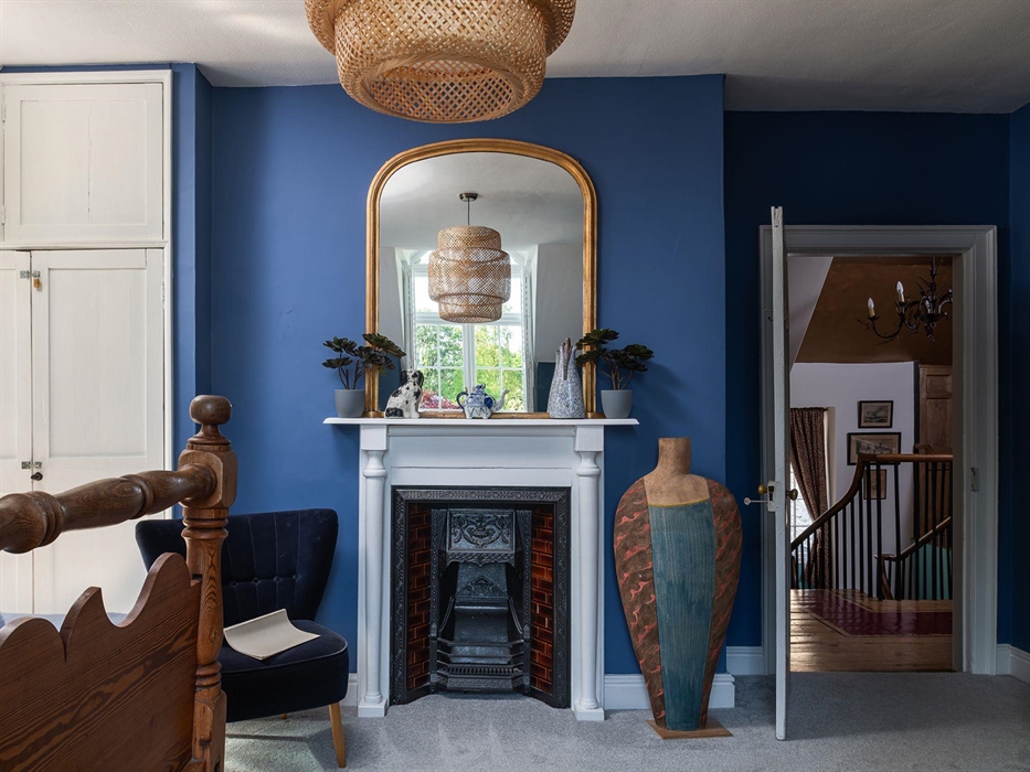 The Cors Country House