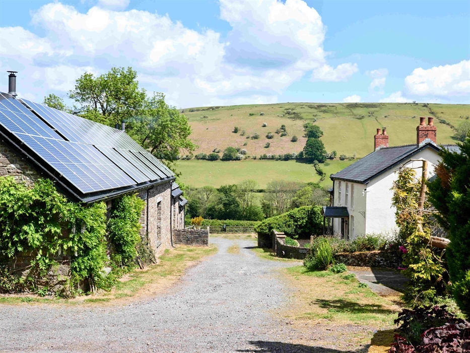 Onnen Fawr Farmhouse adjancient to Sycamore and As