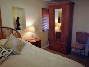 Alternative Double Bedroom View