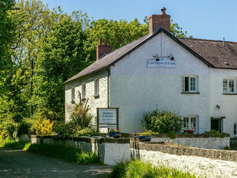 Three self-catering cottages and four Bed & Breakfast rooms
