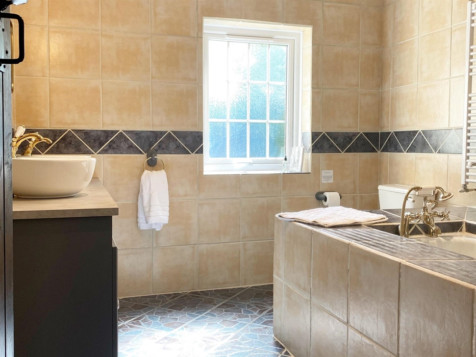 Ground floor bathroom