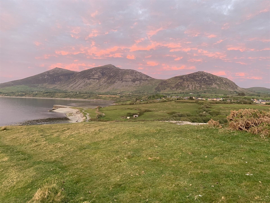 Trefor Bay Llyn Peninsula dog friendly holiday cot