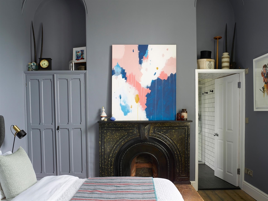 Each of The Royston’s bedrooms has its own unique character and style, featuring original artwork and a curated mix of vintage and designer furniture.