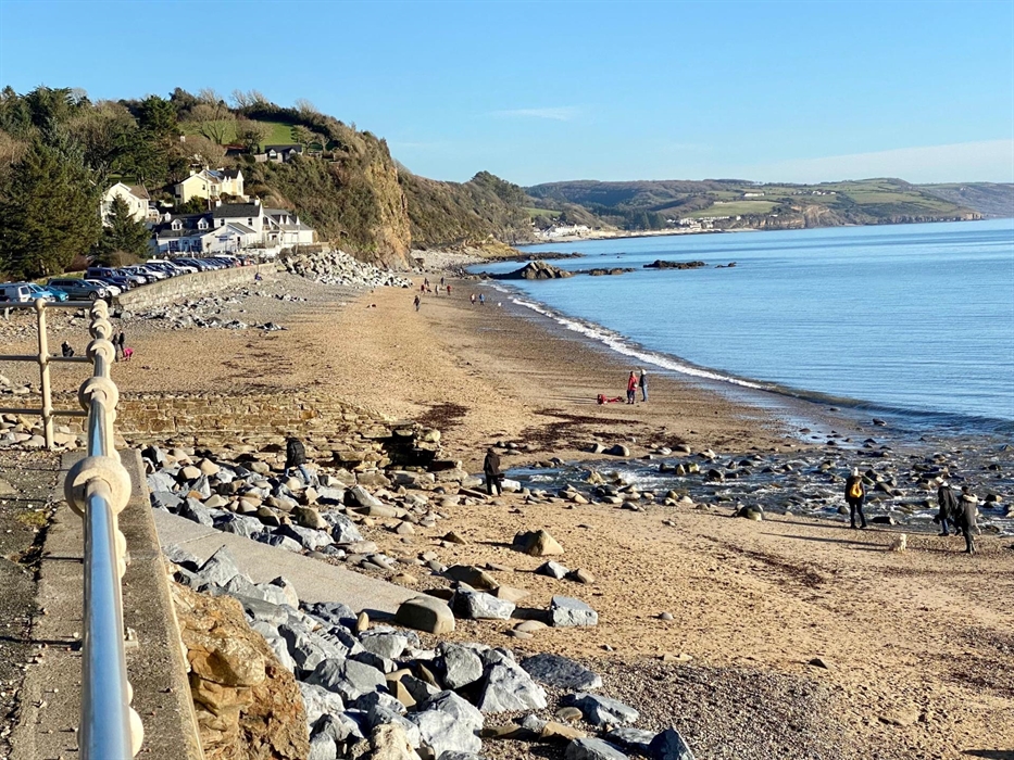 View towards Amroth from Wiseman's Bridge
