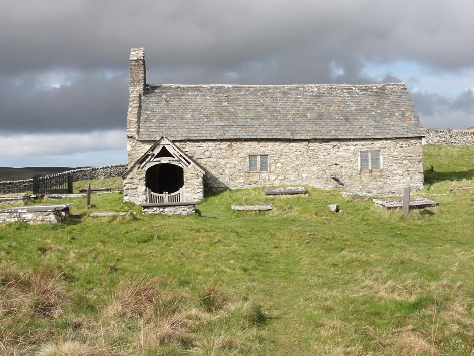 Llangelynnin church, Rowen