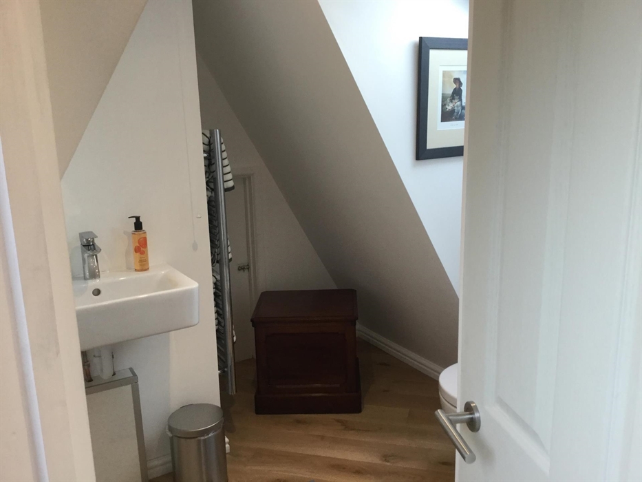 En-suite with shower