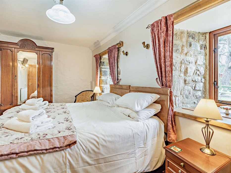 Room 3 (sleeps 2), super king with wet room, with wheelchair access