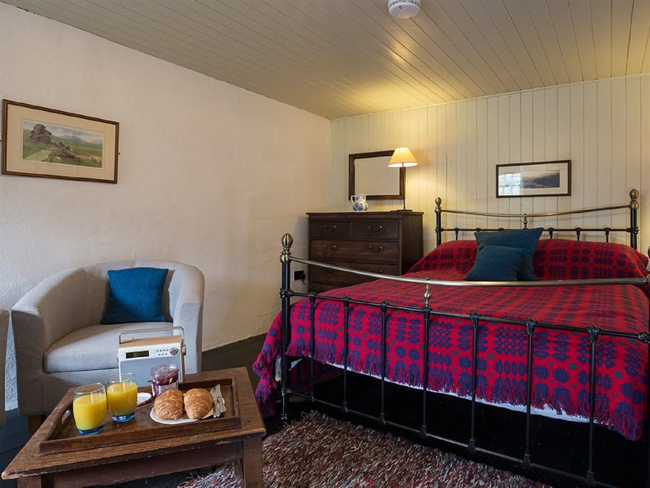 Hen Dy Master Bedroom