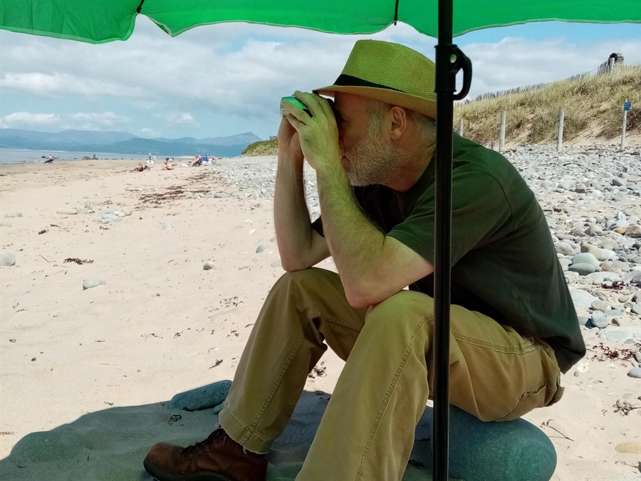 Only 5 minutes from the guesthouse. Our upstairs rooms have sea views.