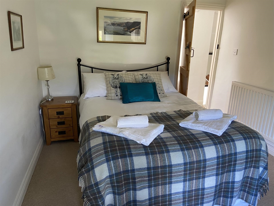 efail isaf second bedroom