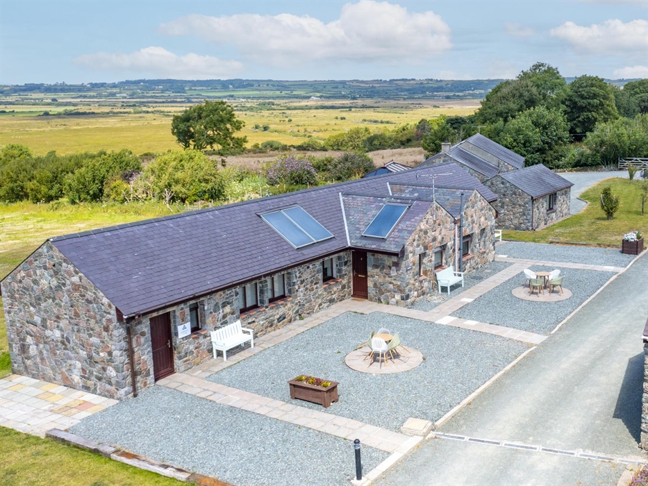 Glan Morfa Lodge Retreat