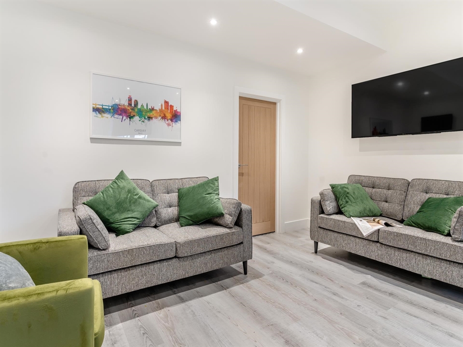 lounge with 55" smart TV