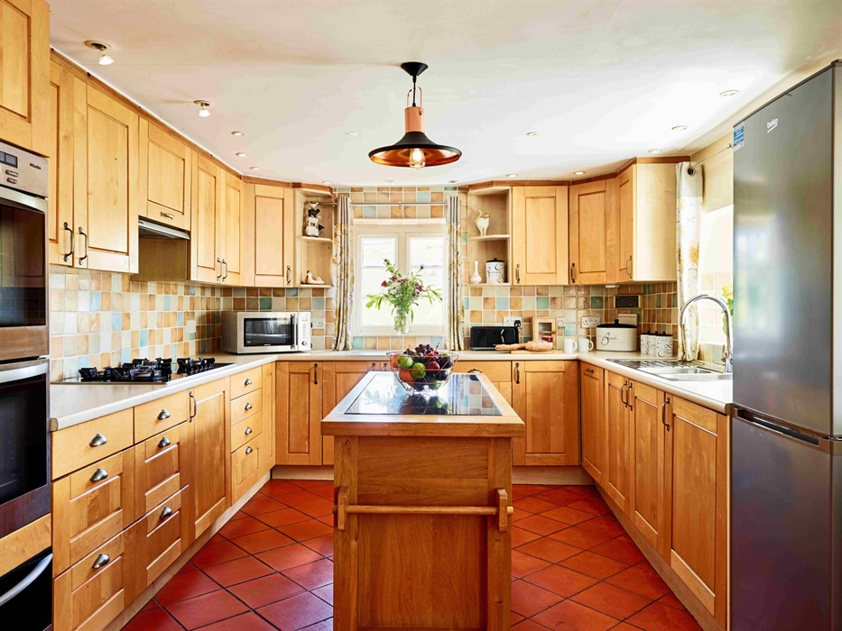 Onnen Fawr Farmhouse Kitchen